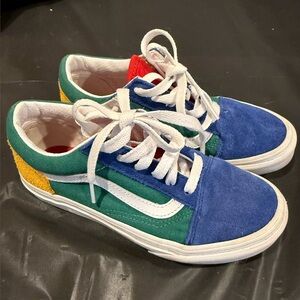 Vans Blue and Green Old Skool Sneakers Vibrant Design